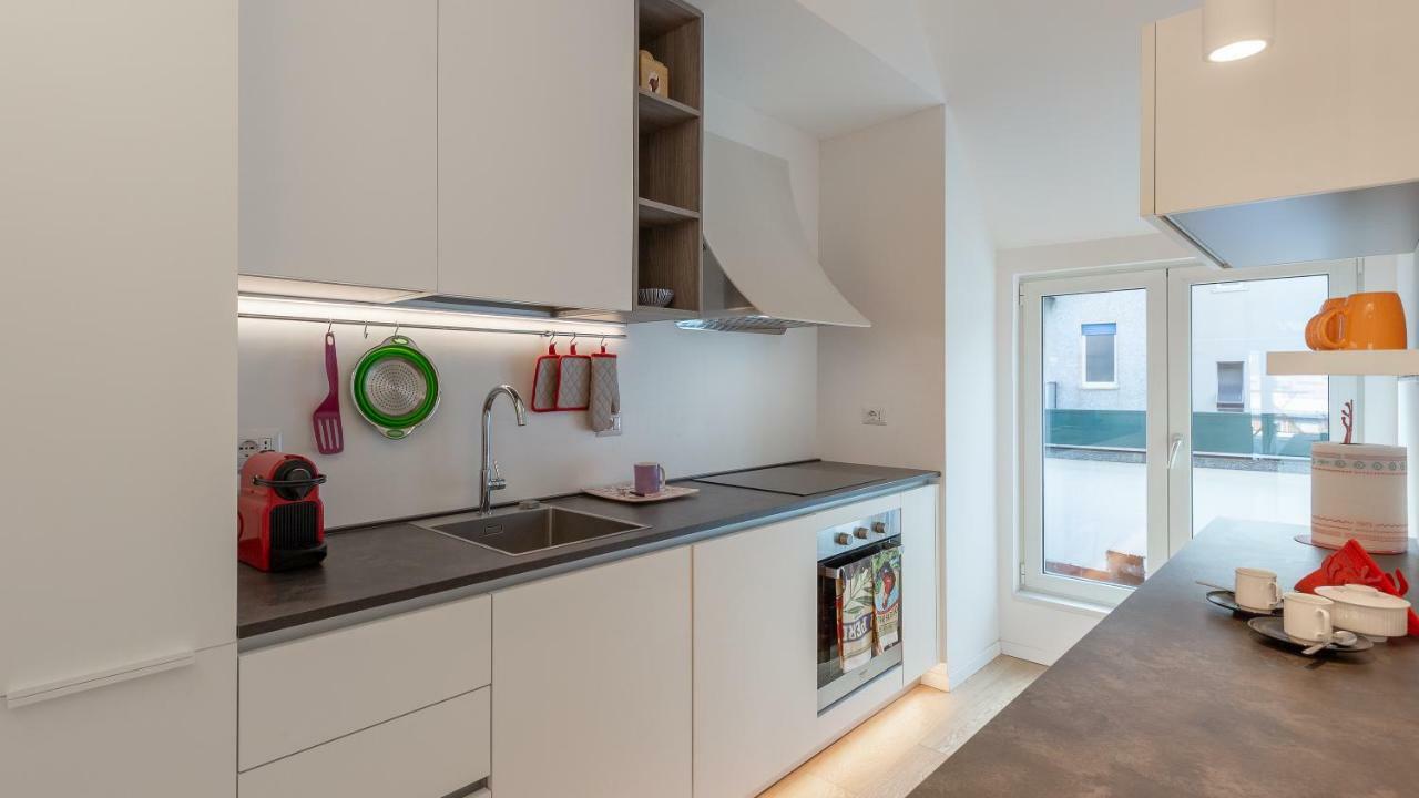 Stunning View Apartment Милан Экстерьер фото